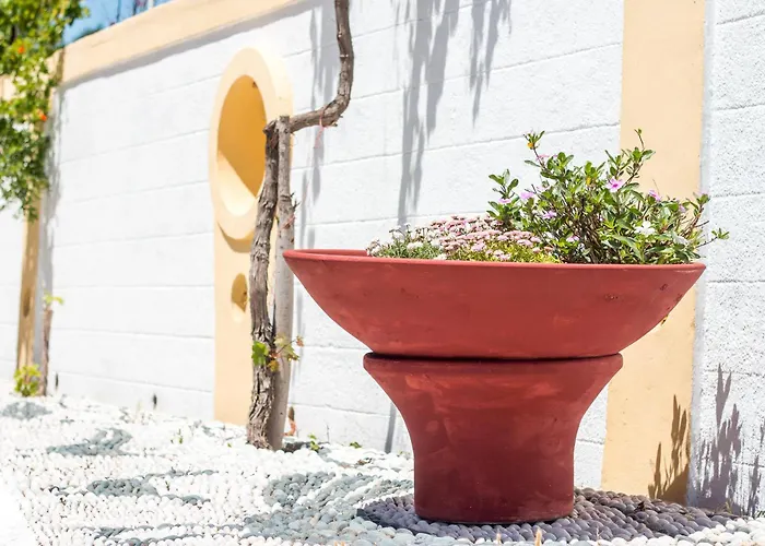 Mosaic Garden Anastasias Apartman *