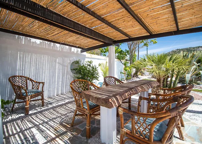 Mosaic Garden Anastasias * ファリラキ