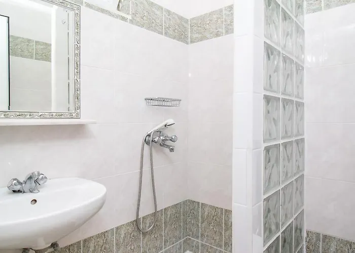 Mosaic Garden Anastasias *