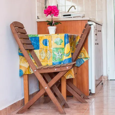 Mosaic Garden Anastasias Διαμέρισμα Φαληράκι